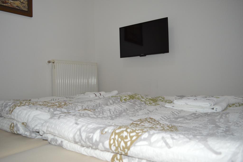 Rooms Aracic Славонски брод Екстериор снимка
