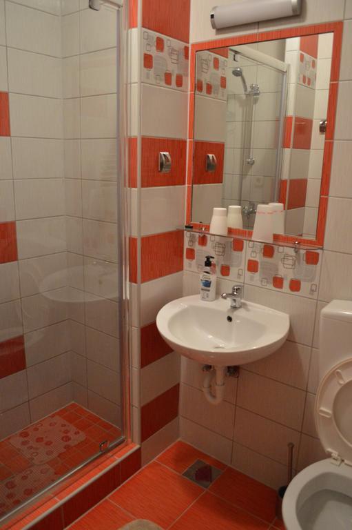 Rooms Aracic Славонски брод Екстериор снимка