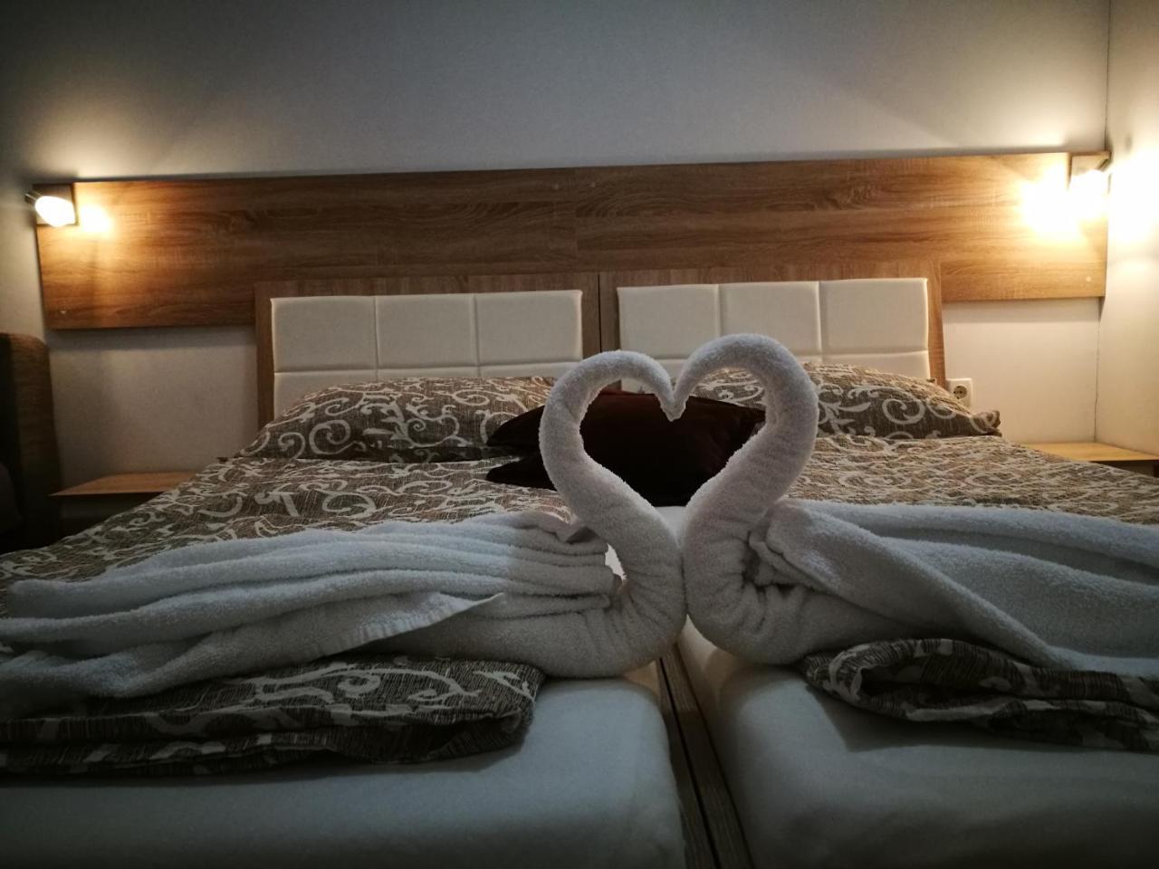 Rooms Aracic Славонски брод Екстериор снимка