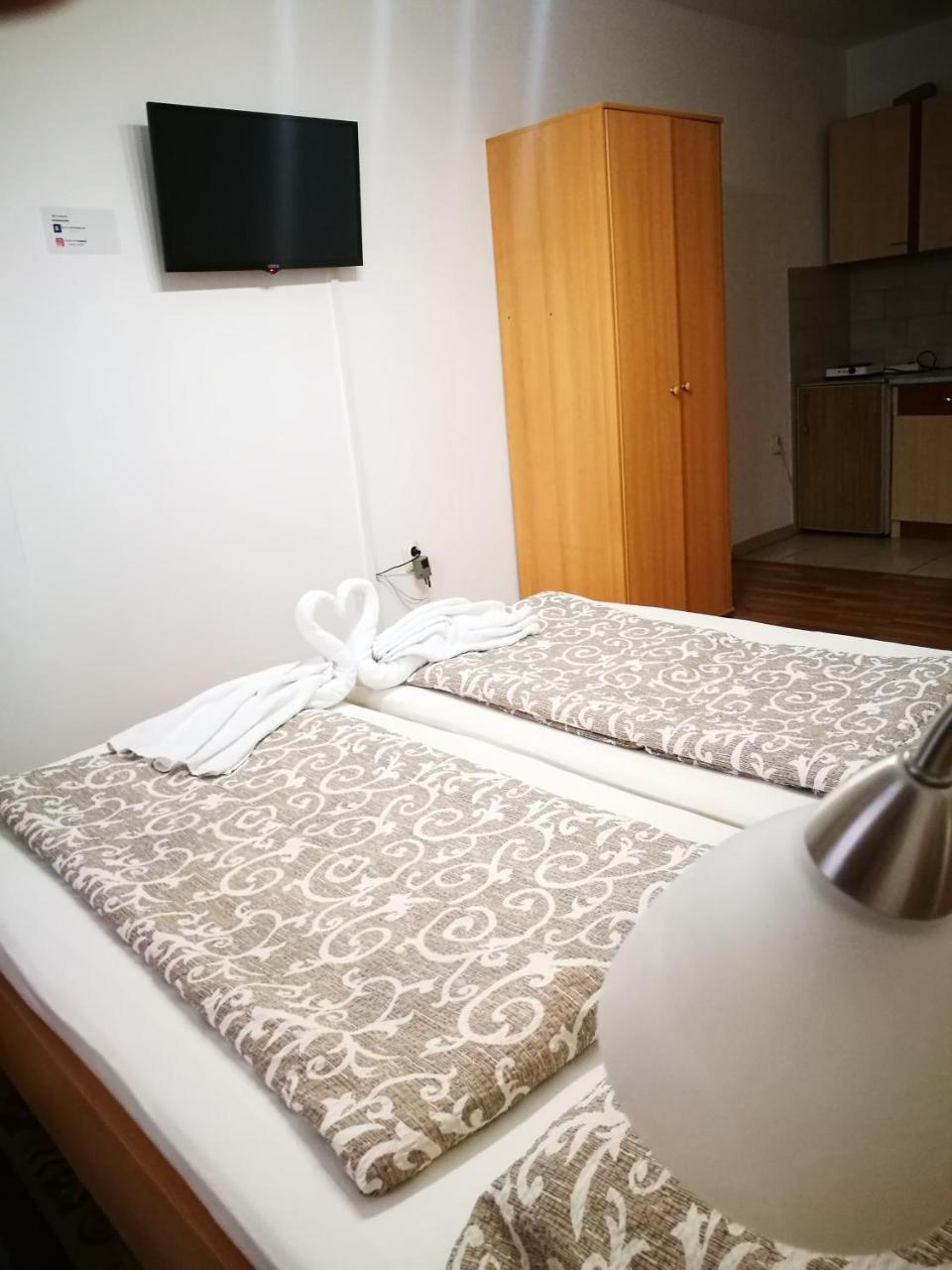 Rooms Aracic Славонски брод Екстериор снимка