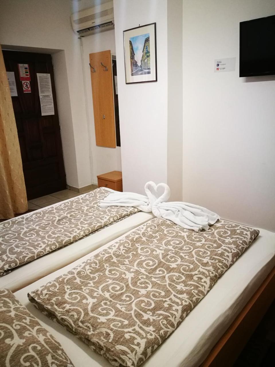 Rooms Aracic Славонски брод Екстериор снимка
